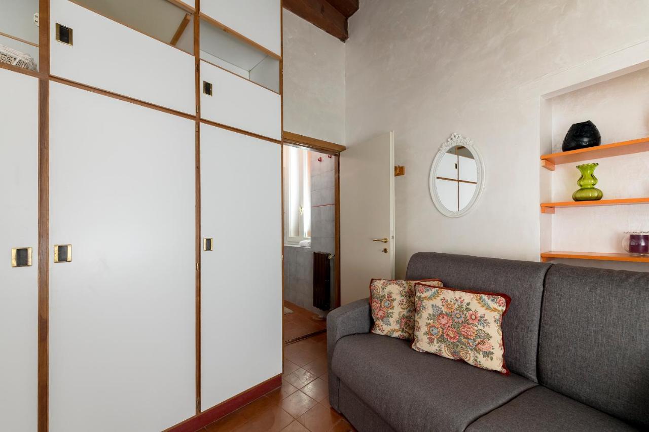 Giglio House - Campo De' Fiori Apartment Рим Екстериор снимка